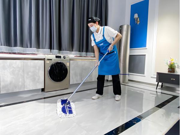 為什么開(kāi)荒保潔建議找保潔公司來(lái)做？